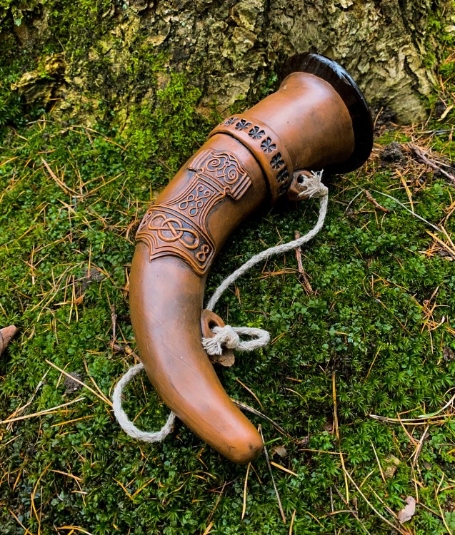 Ceramiczny róg wikingów