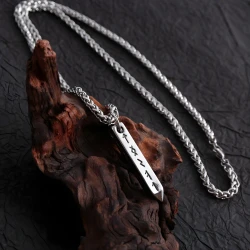 Amulet z Runami