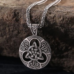 Wisior Triquetra