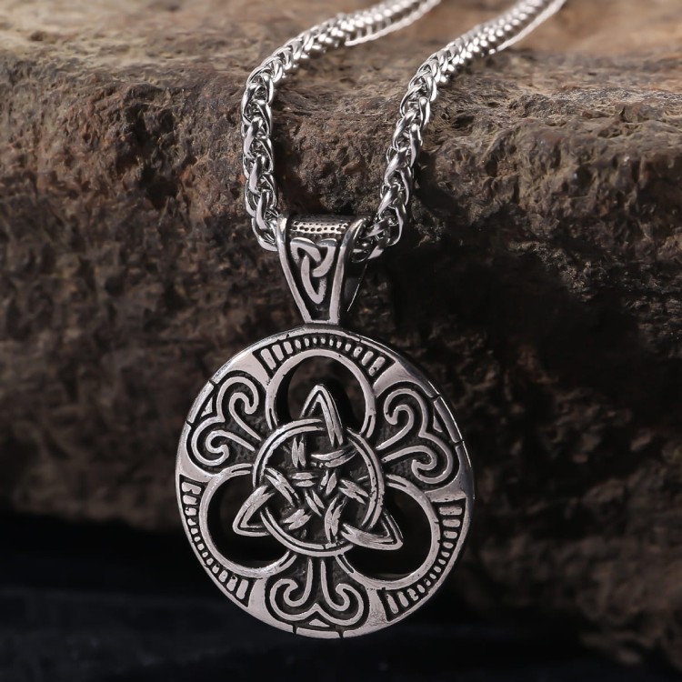 Wisior Triquetra