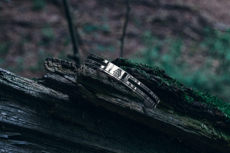 Obręcz wikingów znak Valknut